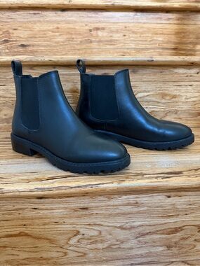 NEW 🖤 Steve Madden Black Leather Leopold Ankle Boots
